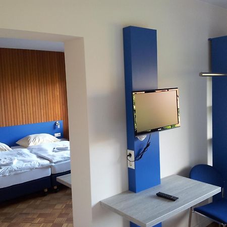 Smart Hostel By Landgasthof Velber 24H7D Seelze Ngoại thất bức ảnh