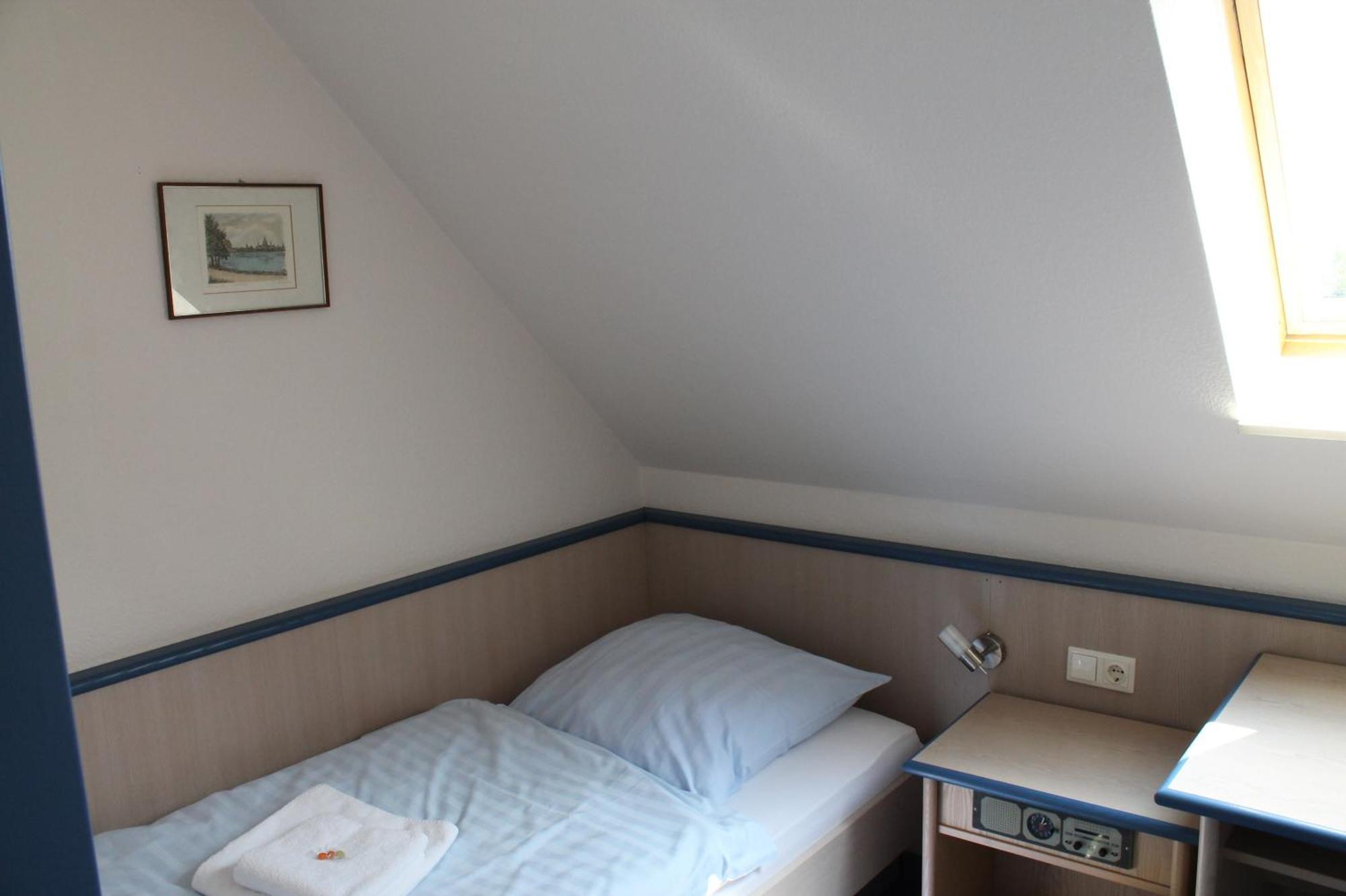 Smart Hostel By Landgasthof Velber 24H7D Seelze Ngoại thất bức ảnh