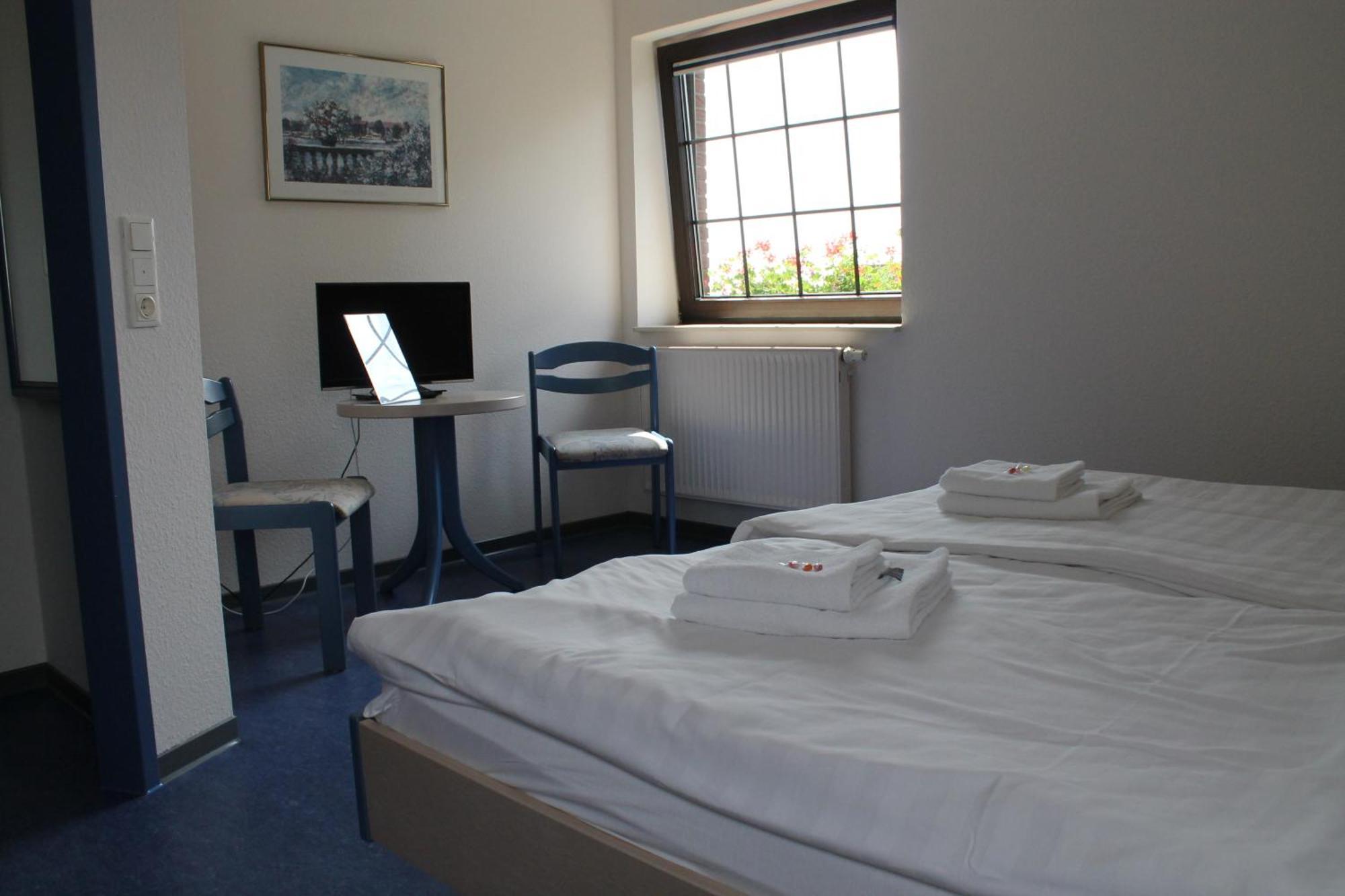 Smart Hostel By Landgasthof Velber 24H7D Seelze Ngoại thất bức ảnh