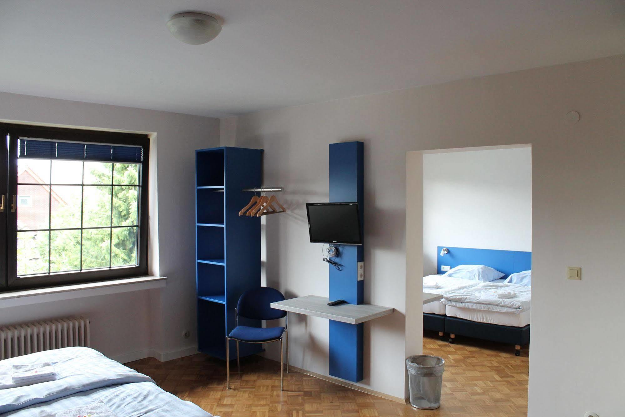 Smart Hostel By Landgasthof Velber 24H7D Seelze Ngoại thất bức ảnh