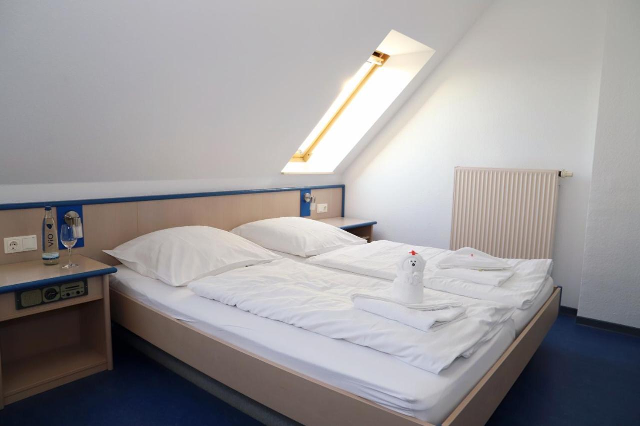Smart Hostel By Landgasthof Velber 24H7D Seelze Ngoại thất bức ảnh